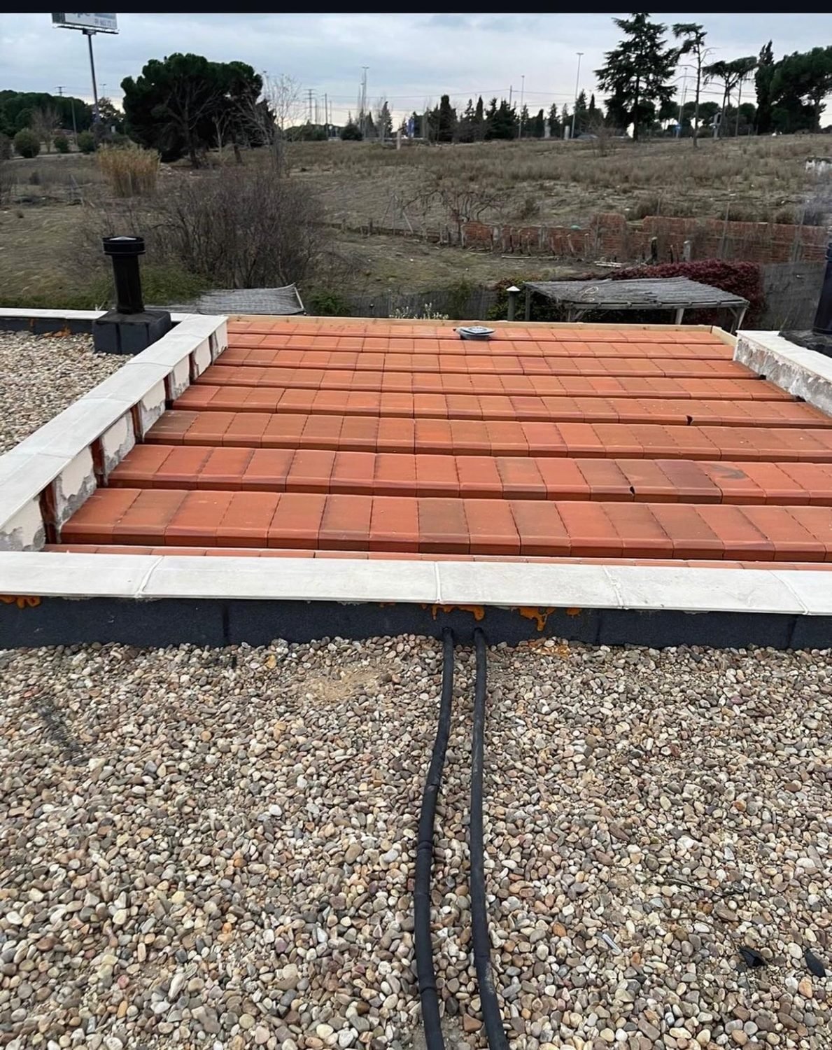 Forjado con bovedilla cerámica en la obra nueva de la vivienda